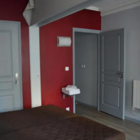 Allety Hotell *